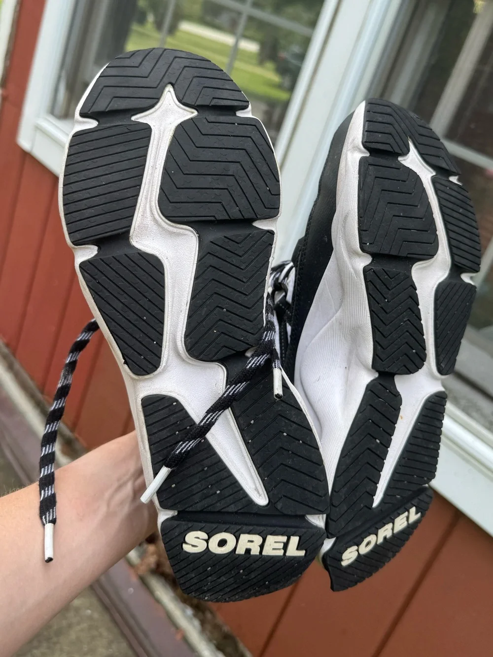Sorel Kinetic Impact Waterproof Winter Sneaker Boots Size 8.5 White Black